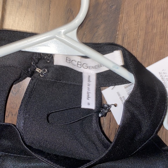 BCBGENERATION HALTER NECK TOP NWT - Picture 4 of 4